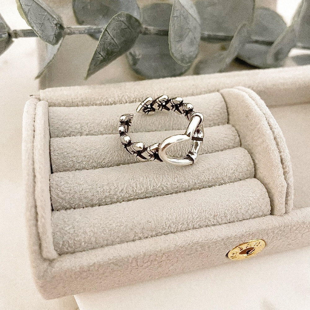 925 Sterling Silver Minimalist Heart Ring Silver Vintage Boho Geometric Ring - Picture 3 of 4